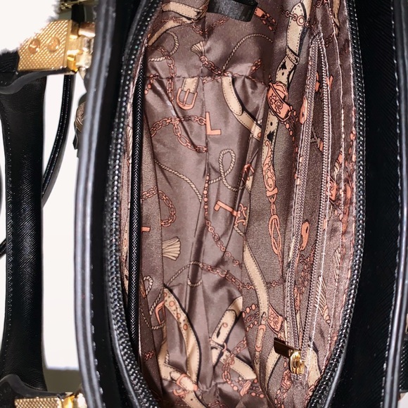 Black Mini leather Satchel - Picture 4 of 4